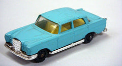 Husky (3A-1) Mercedes-Benz 220 Sedan