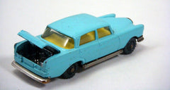 Husky (3A-1) Mercedes-Benz 220 Sedan