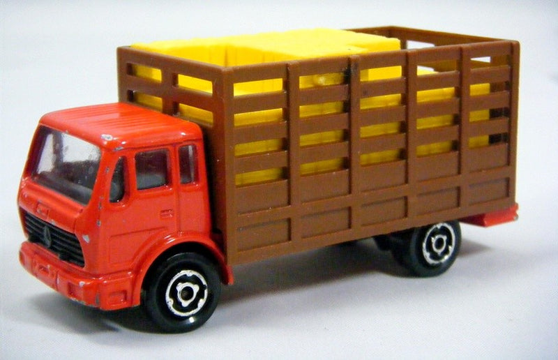Majorette 200 Series (213)  Mercedes-Benz Hay Truck