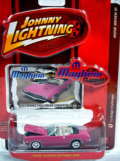 Johnny Lightning MOPAR Mayhem - 1971 Dodge Challenger Convertible