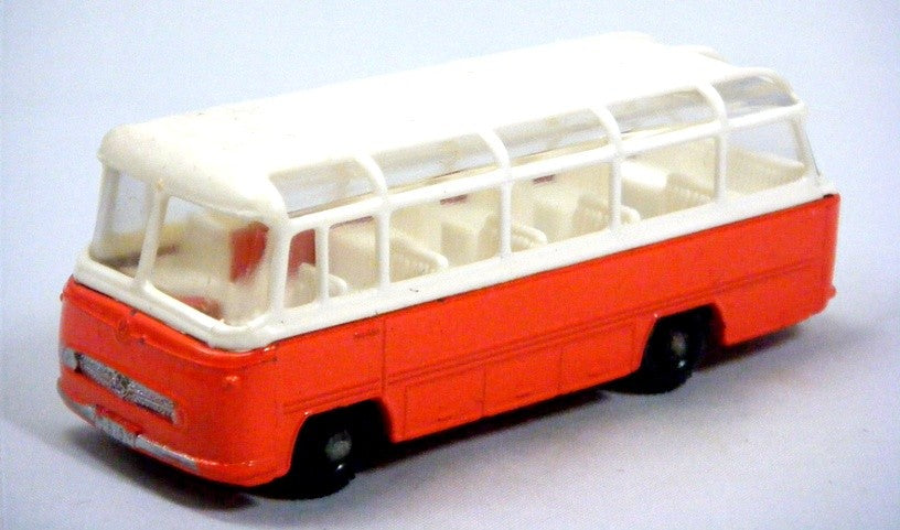 Matchbox Regular Wheels - Mercedes-Benz Coach