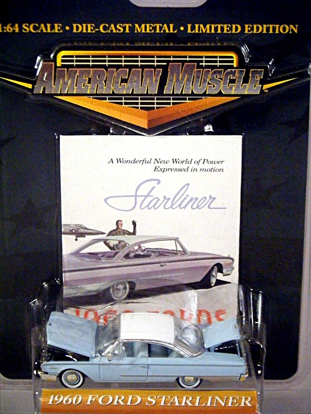 Ertl American Muscle Series - 1960 Ford Starliner