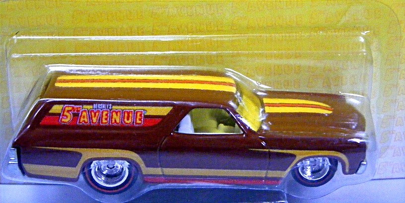 Hot Wheels Nostalgia Series - 5th Avenue 1970 Chevy Chevelle Sedan Delivery