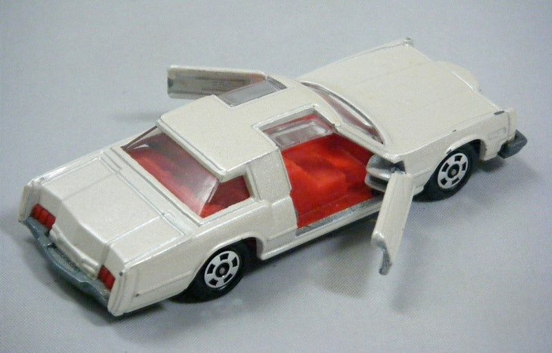 Tomica (F64) Oldsmobile Toronado XSR 