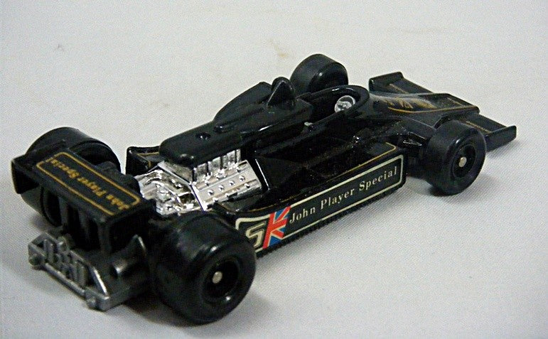 Tomica (No F36) 1978 Lotus-Ford  John Player Special F1 Race Car