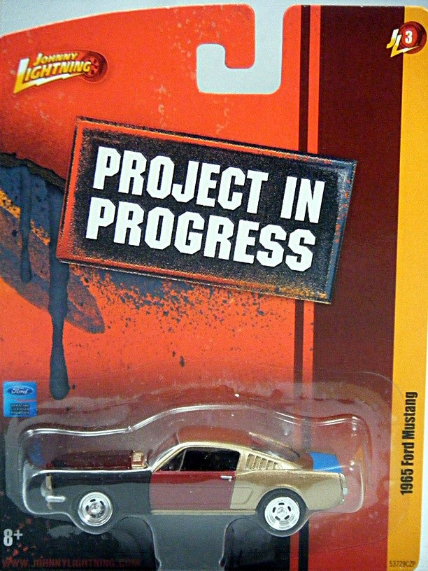 Johnny Lightning Forever 64 - 1965 Ford Mustang 2+2 Fastback