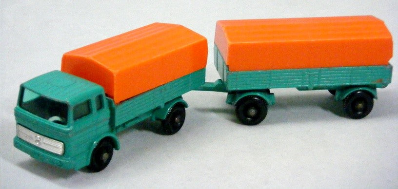 Matchbox Regular Wheels - Mercedes-Benz Lorry with Mercedes Trailer