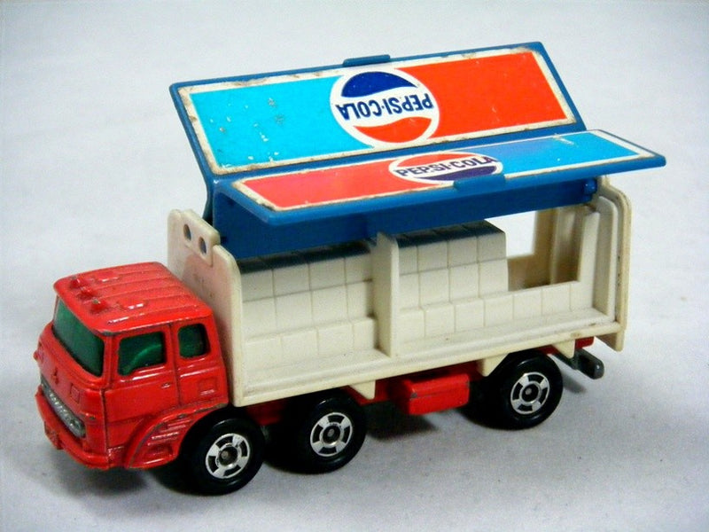 Tomica (No7) Fuso Pepsi Cola Delivery Truck
