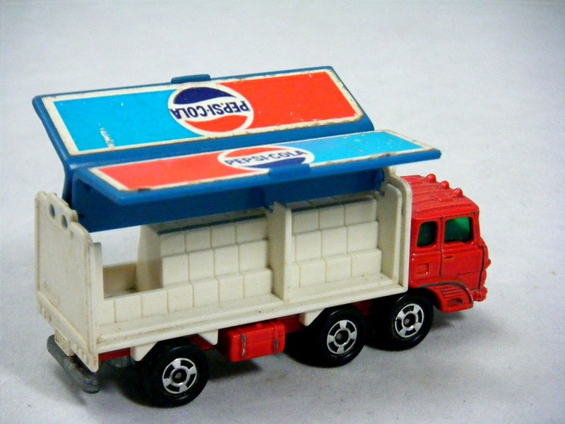 Tomica (No7) Fuso Pepsi Cola Delivery Truck