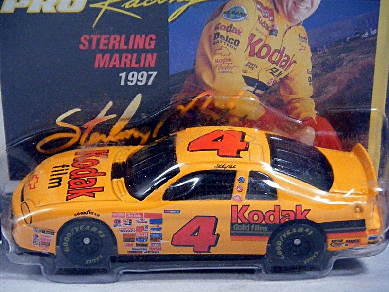 Hot Wheels Pro Racing - 1997 First Edition - Sterling Marlin Kodak Chevrolet Monte Carlo