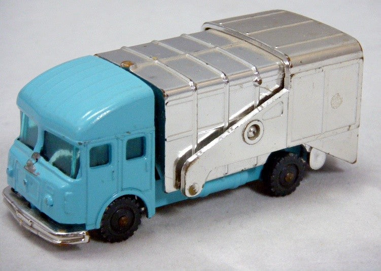 Husky - S&D Refuse Truck