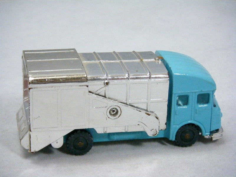 Husky - S&D Refuse Truck