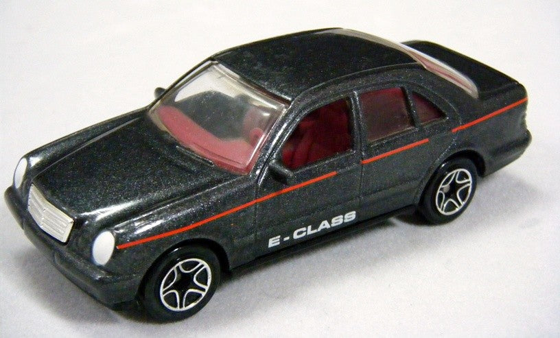 Matchbox - Mercedes-Benz E-Class Sedan