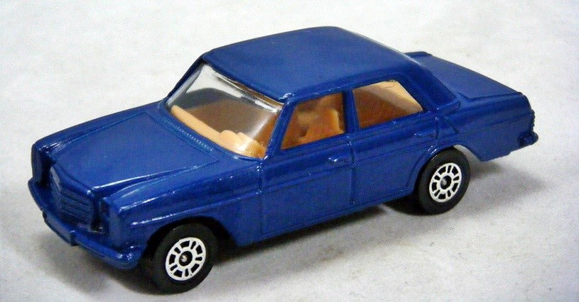 Corgi Juniors - Mercedes-Benz 240D Sedan