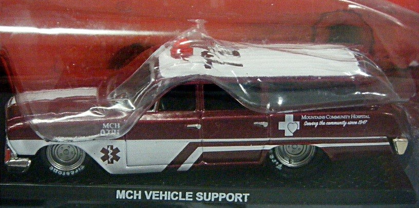 Maisto Speed Gear Elite Transport Set - International Durastar Flatbed & 1962 Chevrolet Biscayne Ambulance