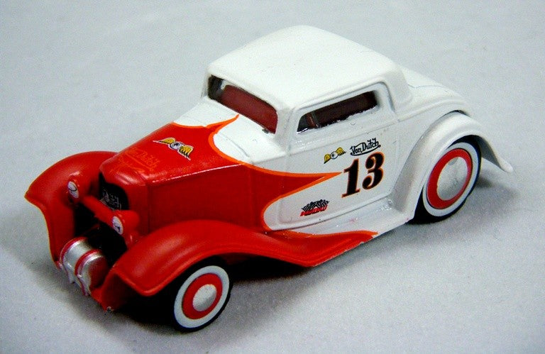 Jada - Von Dutch Garage Series - 1932 Ford Coupe