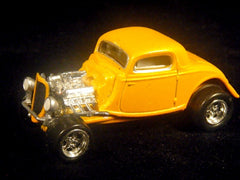 Johnny Lightning Junkyard: 32 Ford Deuce Coupe