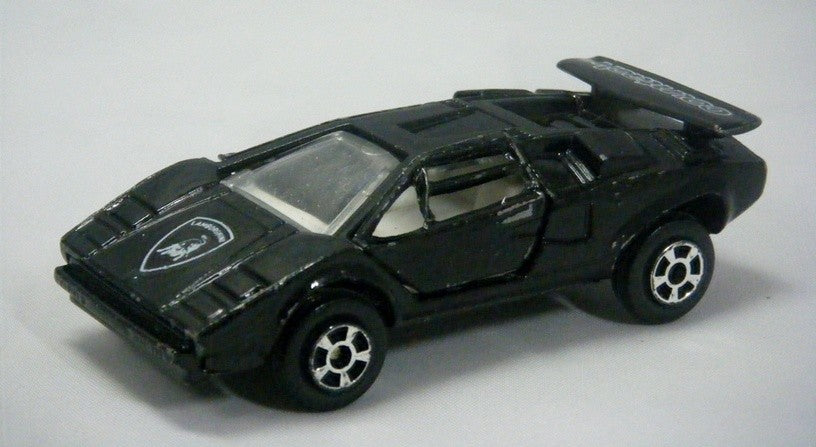 Playart - Lamborghini Countach LP500S (opening doors!)