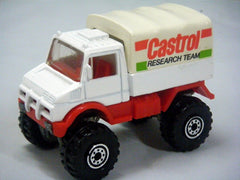 Hot Wheels - Mercedes-Benz Castrol Unimog