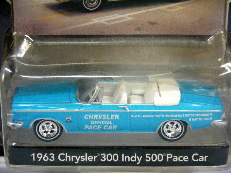 Greenlight Pace Car Garage - 1963 Chrysler 300 Indy 500 Pace Car