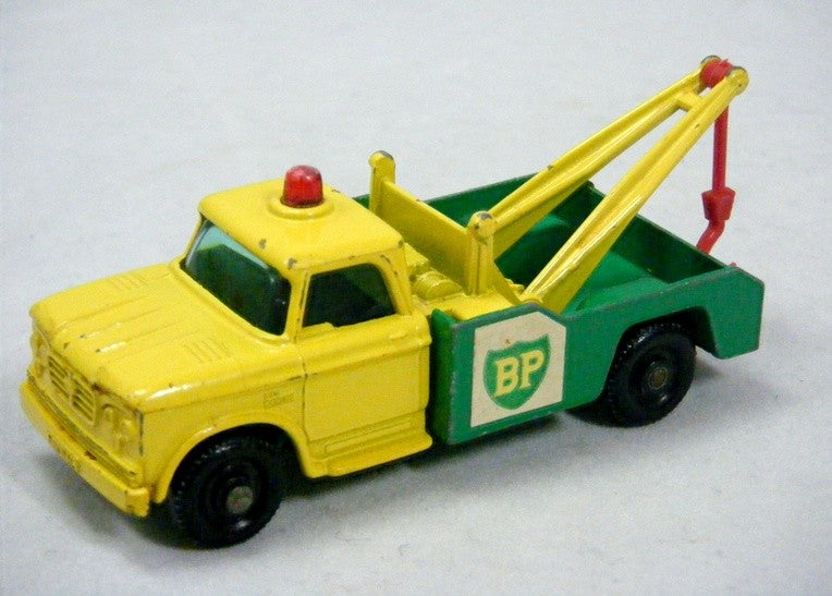 Matchbox Regular Wheels (13D-3) BP Dodge Tow Truck