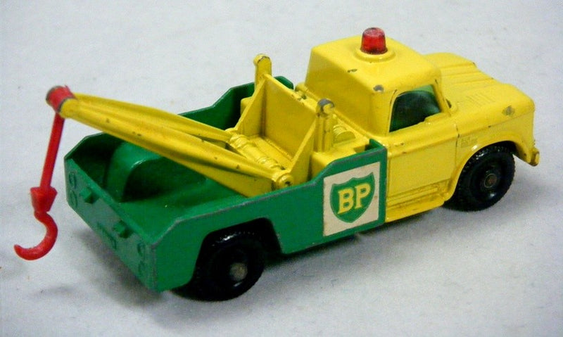 Matchbox Regular Wheels (13D-3) BP Dodge Tow Truck