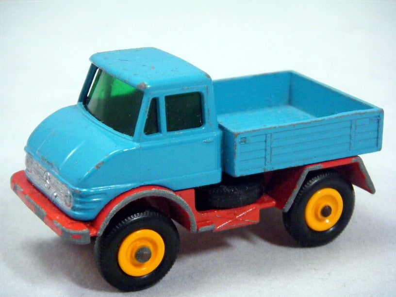 Matchbox Regular Wheels - Mercedes-Benz Unimog