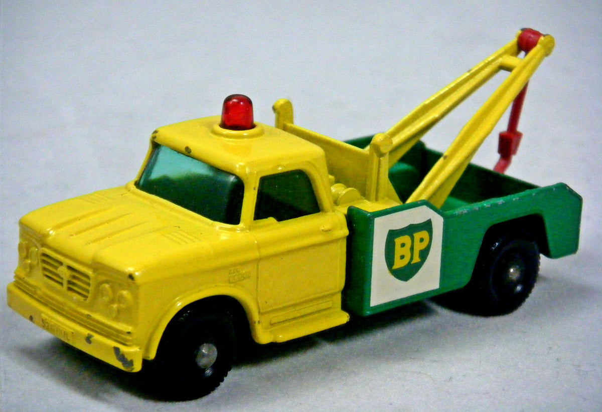 Matchbox Regular Wheels (13D-3) BP Dodge Tow Truck