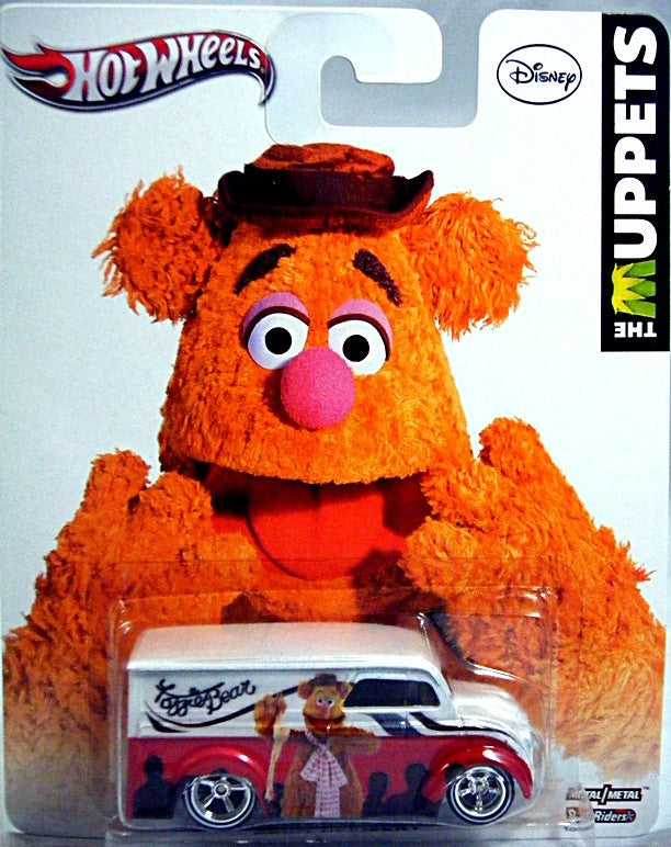 Hot Wheels Nostalgia Series - The Muppetts - Fozzie Bear Divco Dairy Delivery
