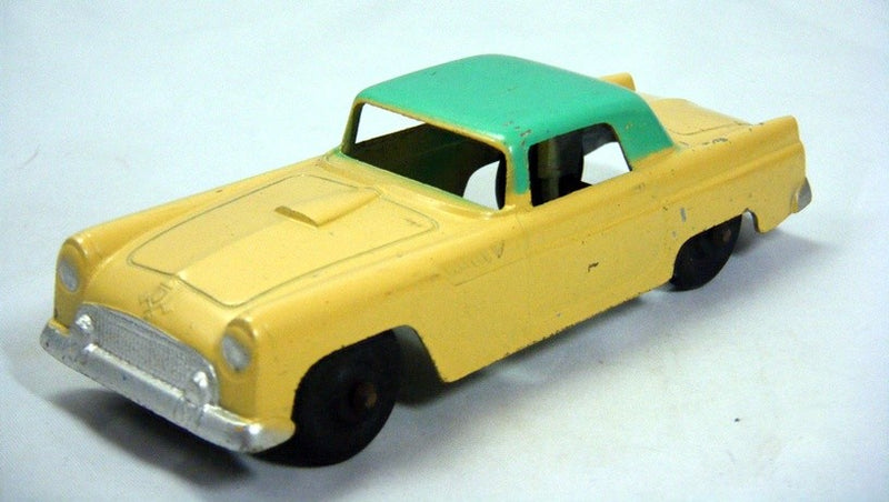 Tootsietoy 1955 Ford Thunderbird Coupe