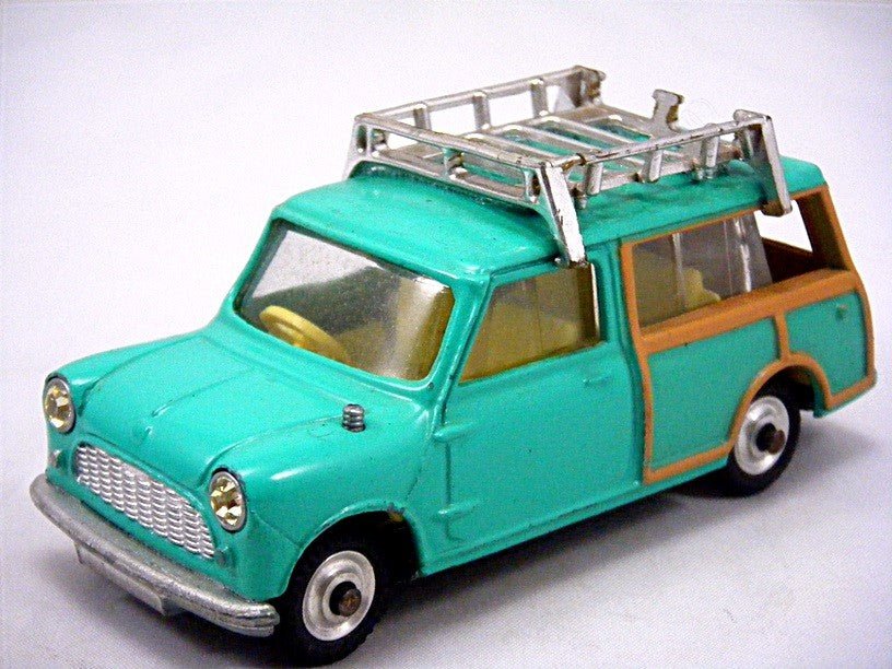 Corgi (485-A-1) - Austin Mini Countryman Super