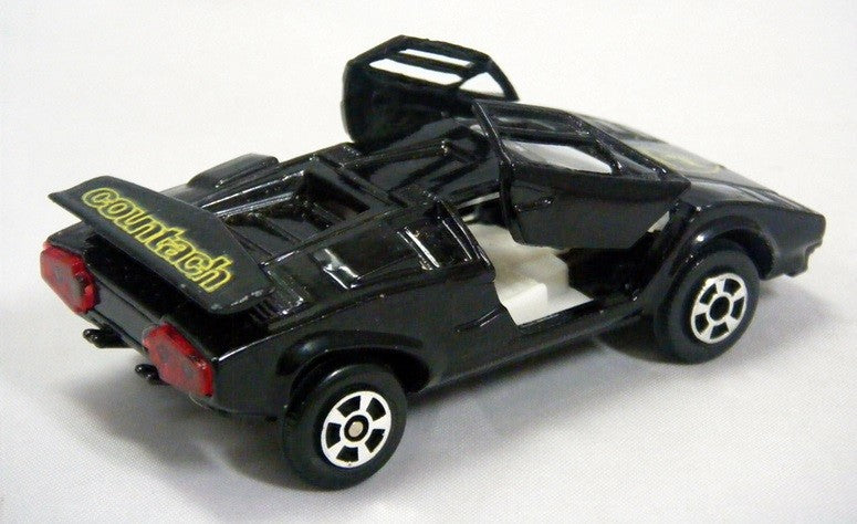 Playart - Lamborghini Countach LP500S (opening doors!)