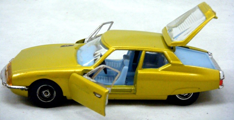 Corgi (284-A-1) - Citroen SM