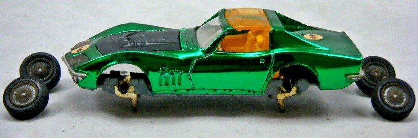 Corgi (300B-1) - Chevrolet Corvette Stingray