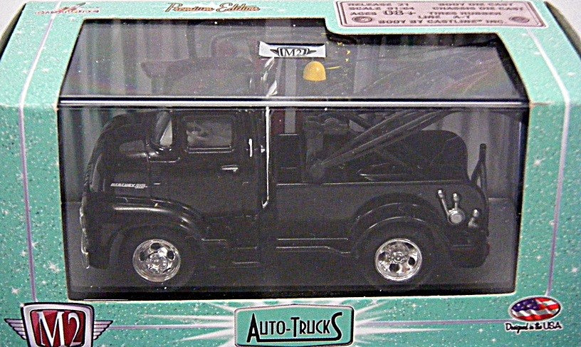 M2 Machines Auto Trucks - 1956 Ford COE Tow Truck
