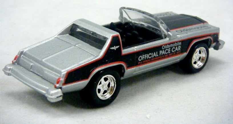Johnny Lightning - 1974 Oldsmobile Cutlass Indy Pace Car