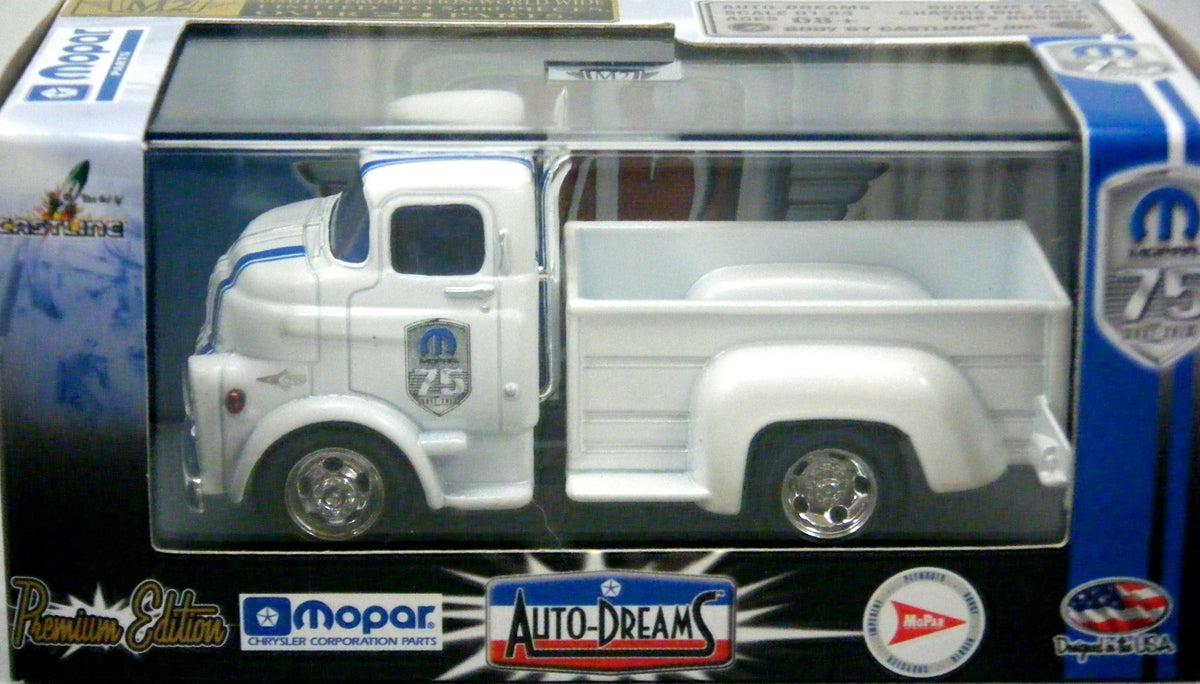 M2 Machines Auto Dreams - 75th Anniversary 1957 Dodge COE Truck
