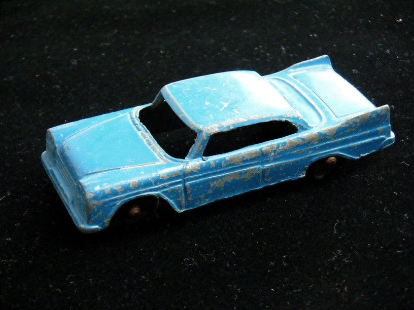TootsieToy 1957 Plymouth 2 Door