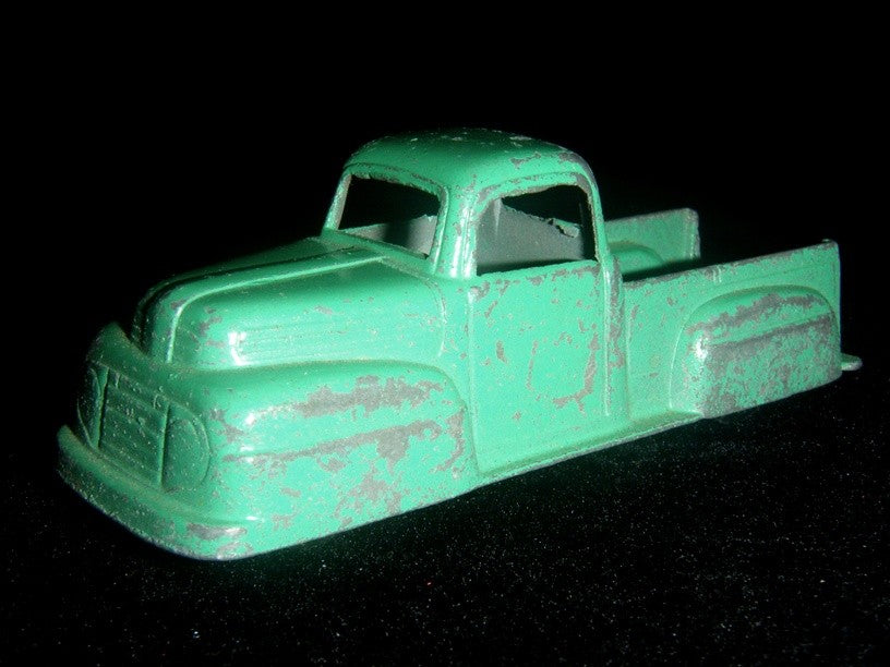 TootsieToy 1949 Ford F-1 Pickup Truck - Type 2