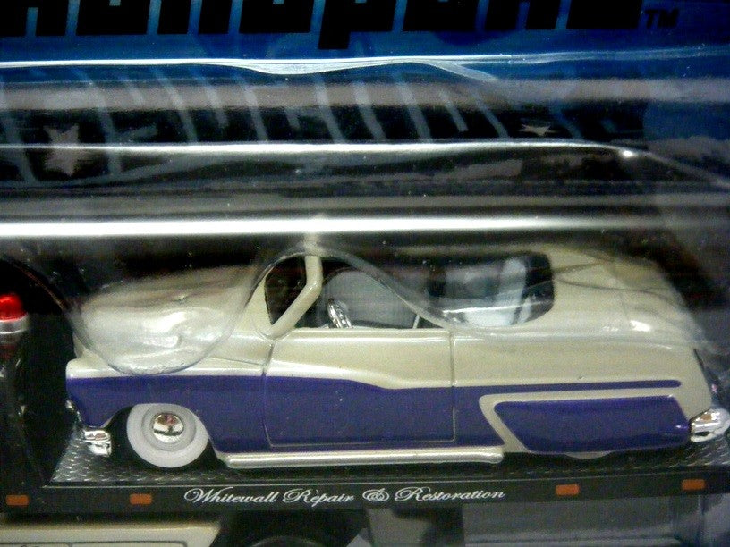 Maisto Elite Transport - 1950 Mercury Convertible & Flatbed Tow Truck