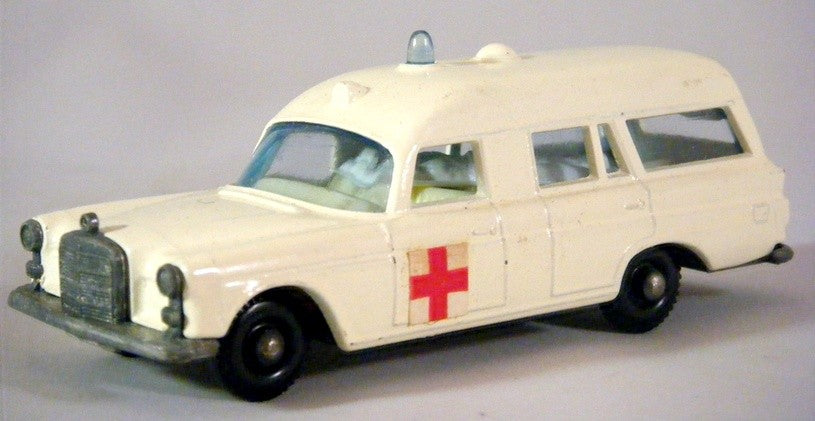 Matchbox - Mercedes-Benz "Binz" Ambulance - with stretcher