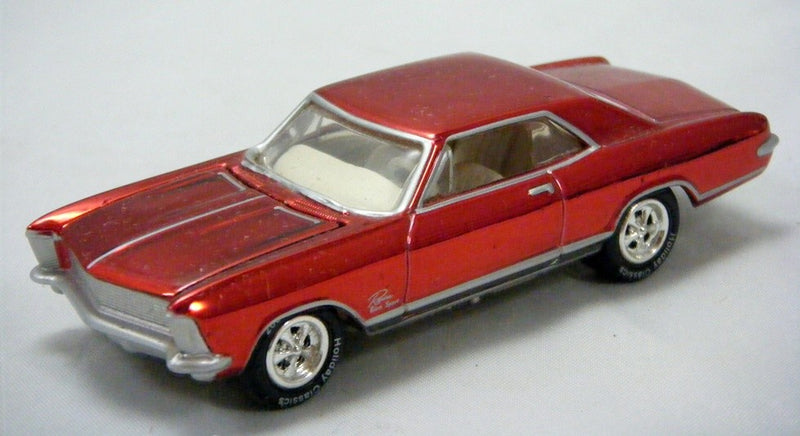 Johnny Lightning Holiday Classics - 1965 Buick RIviera