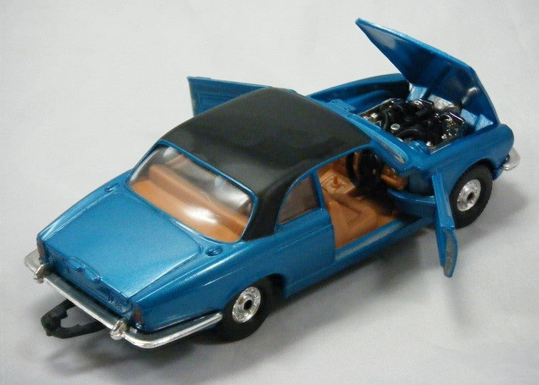 Corgi (286-A-1) Jaguar XJ12C