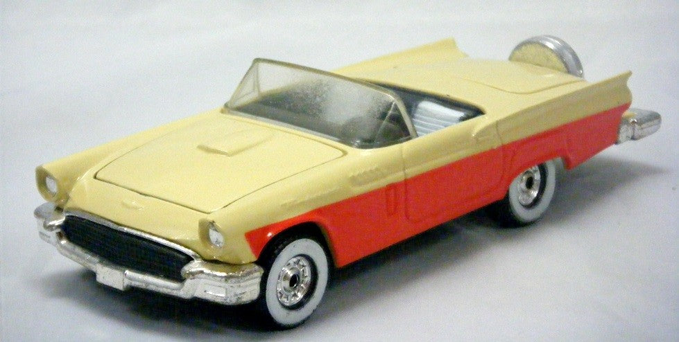  Corgi (810) 1957 Ford Thunderbird w/ Continental Kit