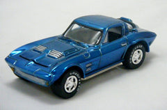 Johnny Lightning 1965 Chevrolet Corvette Stingray Coupe