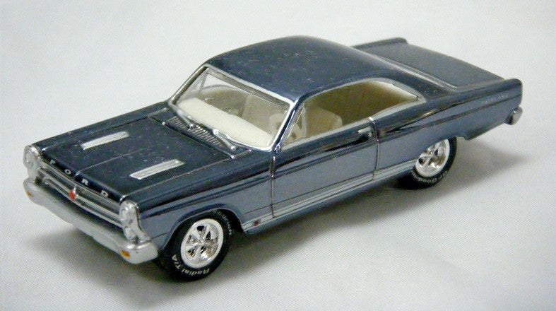 Johnny Lightning Holiday Classics 1966 Ford Fairlane GT
