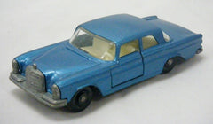 Matchbox Regular Wheels - Mercedes-Benz 300 SE Sedan