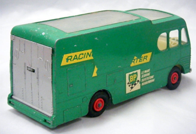 Matchbox Major Packs M-6-B: Racing Car Transporter