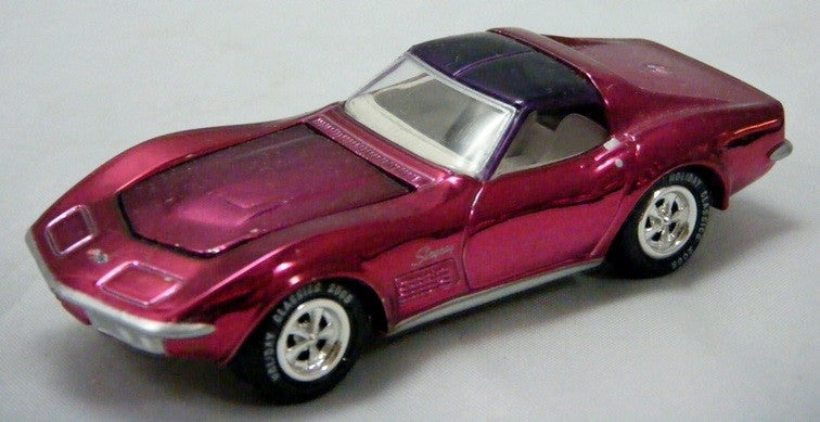 Johnny Lightning - Holiday Classics - 1972 Chevrolet Corvette