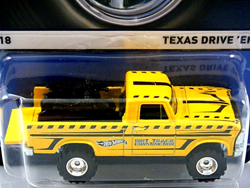 Hot Wheels Real Riders - Texas Drive 'Em - 4x4 Pickup Truck with Motorcycle